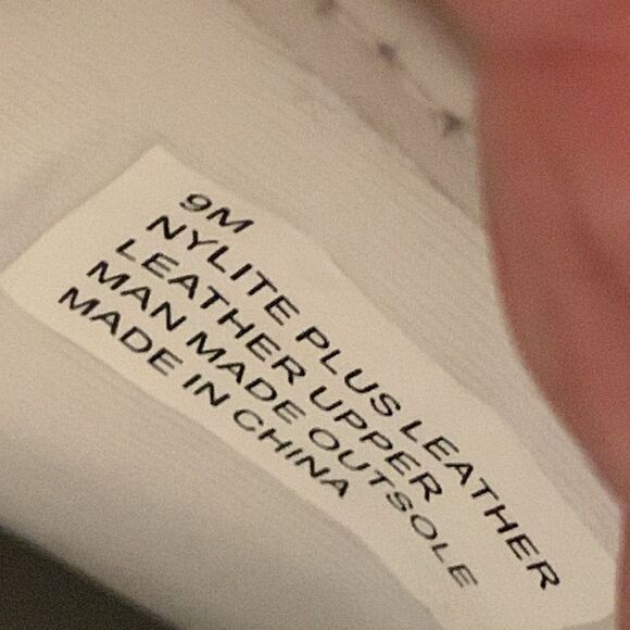 Tretorn Size 9 NWT Sneakers with comfort insole system - Picture 9 of 9